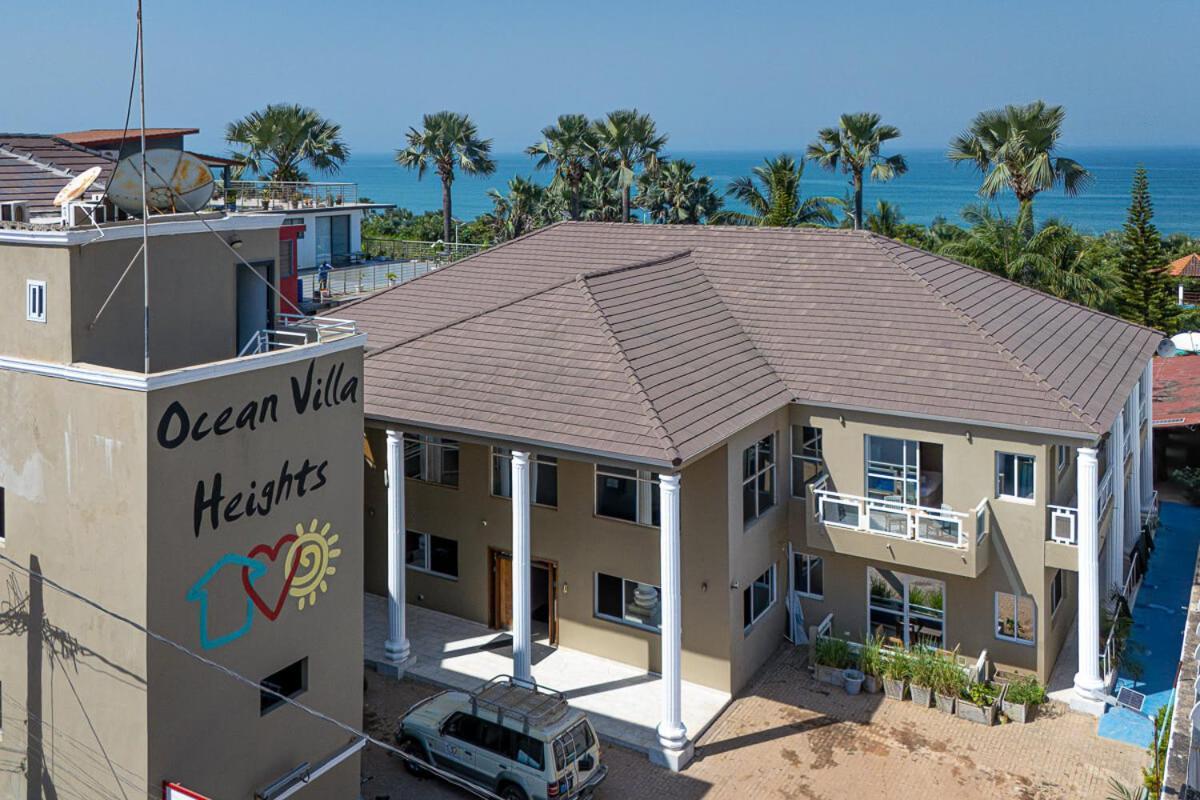 Ocean Villa Heights Brufut エクステリア 写真